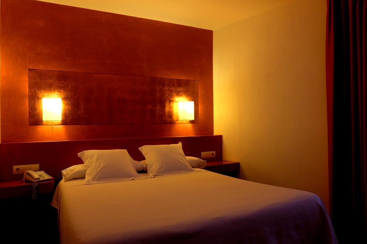 Hotel Carmen روساس المظهر الخارجي الصورة
