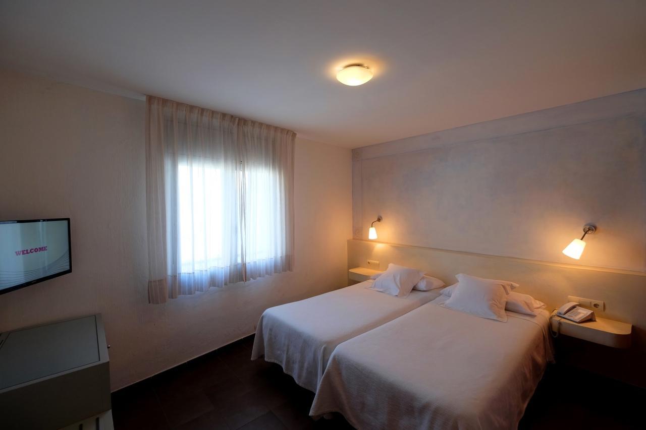 Hotel Carmen روساس المظهر الخارجي الصورة